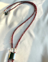 Load image into Gallery viewer, Kaklarota kulons ar Granātu, Fluorītu