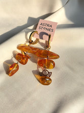 Load image into Gallery viewer, Asimetriski auskari ar Dzintaru