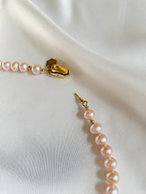 Load image into Gallery viewer, Kaklarota ar Pērlēm