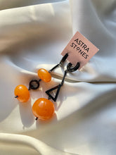 Load image into Gallery viewer, Asimetriski auskari ar Dzintaru