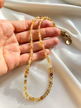 Load image into Gallery viewer, Kaklarota ar Citrīnu