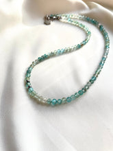 Load image into Gallery viewer, Kaklarota ar Apatītu