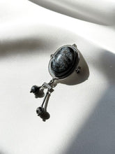 Load image into Gallery viewer, Piespraude ar Labradorītu