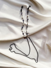 Load image into Gallery viewer, Briļļu ķēdīte ar Pērlēm, Jolītu