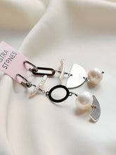 Load image into Gallery viewer, Asimetriski auskari ar Pērlēm