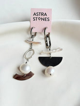 Load image into Gallery viewer, Asimetriski auskari ar Pērlēm