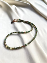 Load image into Gallery viewer, Kaklarota ar Fuksītu