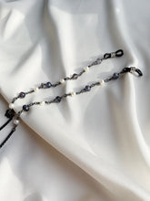 Load image into Gallery viewer, Briļļu ķēdīte ar Pērlēm, Jolītu