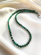 Load image into Gallery viewer, Kaklarota ar Smaragdu