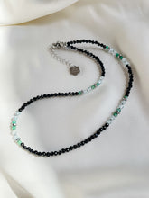 Load image into Gallery viewer, Kaklarota ar Turmalīnu, Oniksu, Topāzu