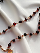 Load image into Gallery viewer, Briļļu ķēdīte ar Dzintaru