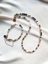 Load image into Gallery viewer, Kaklarota ar Akmeņu Mix