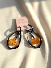 Load image into Gallery viewer, Auskari ar Dzintaru