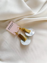 Load image into Gallery viewer, Auskari ar Gliemežvāku