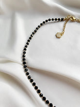 Load image into Gallery viewer, Kaklarota ar Špineli, Hematītiem