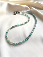 Load image into Gallery viewer, Kaklarota ar Apatītu