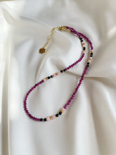 Load image into Gallery viewer, Kaklarota ar Rubīnu, Opālu, Turmalīnu