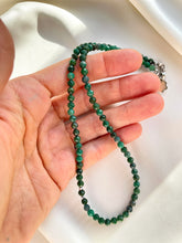 Load image into Gallery viewer, Kaklarota ar Smaragdu