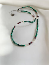 Load image into Gallery viewer, Kaklarota ar Malahītu, Granātu, Citrīnu