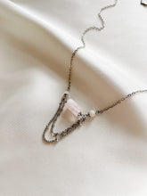 Load image into Gallery viewer, Kaklarota kulons ar Morganītu