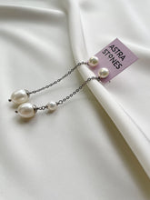 Load image into Gallery viewer, Asimetriski auskari ar Pērlēm