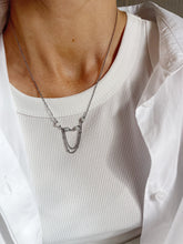 Load image into Gallery viewer, Kaklarota kulons ar Mēness akmeni