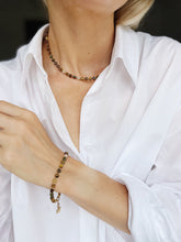 Load image into Gallery viewer, Kaklarota ar Pītersītu