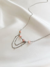 Load image into Gallery viewer, Kaklarota kulons ar Opālu