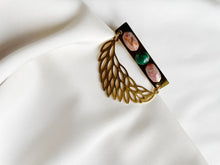 Load image into Gallery viewer, Piespraude ar Rodohrozītu, Malahītu