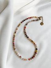 Load image into Gallery viewer, Kaklarota ar Ahātu