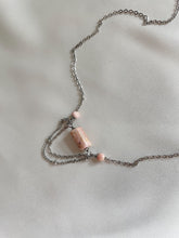 Load image into Gallery viewer, Kaklarota kulons ar Rodohrozītu