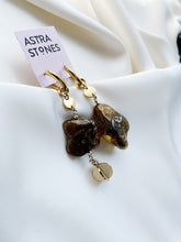 Load image into Gallery viewer, Asimetriski auskari ar Dzintaru