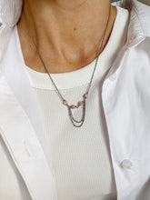 Load image into Gallery viewer, Kaklarota kulons ar Opālu