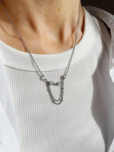 Load image into Gallery viewer, Kaklarota kulons ar Mēness akmeni