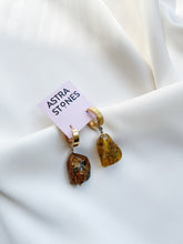 Load image into Gallery viewer, Auskari ar Dzintaru