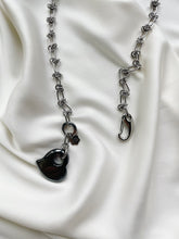 Load image into Gallery viewer, Kaklarota kulons ar Hematītu