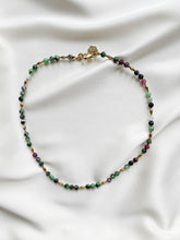 Load image into Gallery viewer, Kaklarota ar Rubīna Coizītu