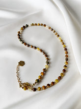 Load image into Gallery viewer, Kaklarota ar Pītersītu