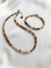 Load image into Gallery viewer, Kaklarota ar Ahātu