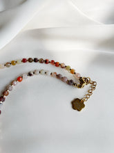 Load image into Gallery viewer, Kaklarota ar Ahātu