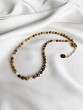 Load image into Gallery viewer, Kaklarota ar Pītersītu