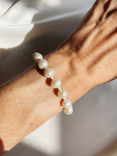 Load image into Gallery viewer, Rokassprādze ar Pērlēm