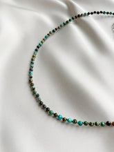 Load image into Gallery viewer, Kaklarota ar Tirkīzu