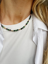 Load image into Gallery viewer, Kaklarota ar Rubīna Coizītu