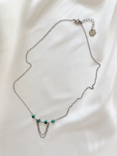 Load image into Gallery viewer, Kaklarota kulons ar Malahītu