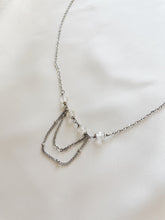 Load image into Gallery viewer, Kaklarota kulons ar Kvarcu