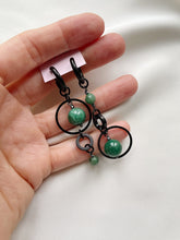 Load image into Gallery viewer, Asimetriski auskari ar Smaragdu