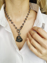 Load image into Gallery viewer, Kaklarota kulons ar Hematītu