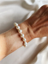 Load image into Gallery viewer, Rokassprādze ar Pērlēm