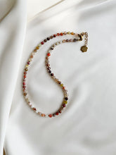 Load image into Gallery viewer, Kaklarota ar Ahātu